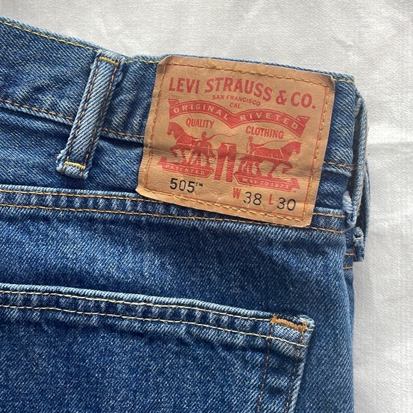 505 LEVI ZIPPERED JEANS SIZE 38” 30” - Picture 6 of 8